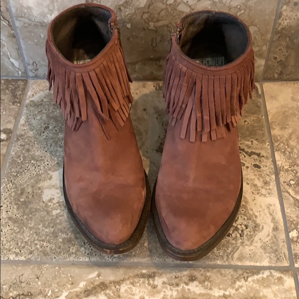 Super cute brown suede booties size 8.5